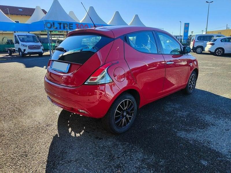 Lancia Ypsilon III 2015 5 Porte 1.2 Ecochic 69cv Gold my16