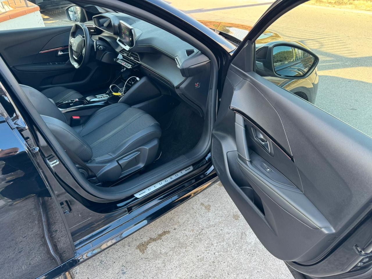 Peugeot 208 100cv Automatica GT