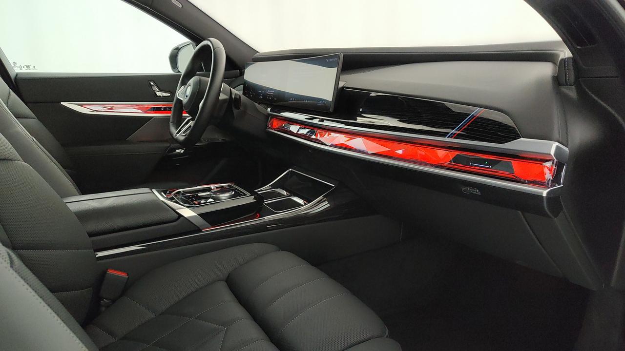 BMW Serie 7 G70 - i7 xdrive60 MSport