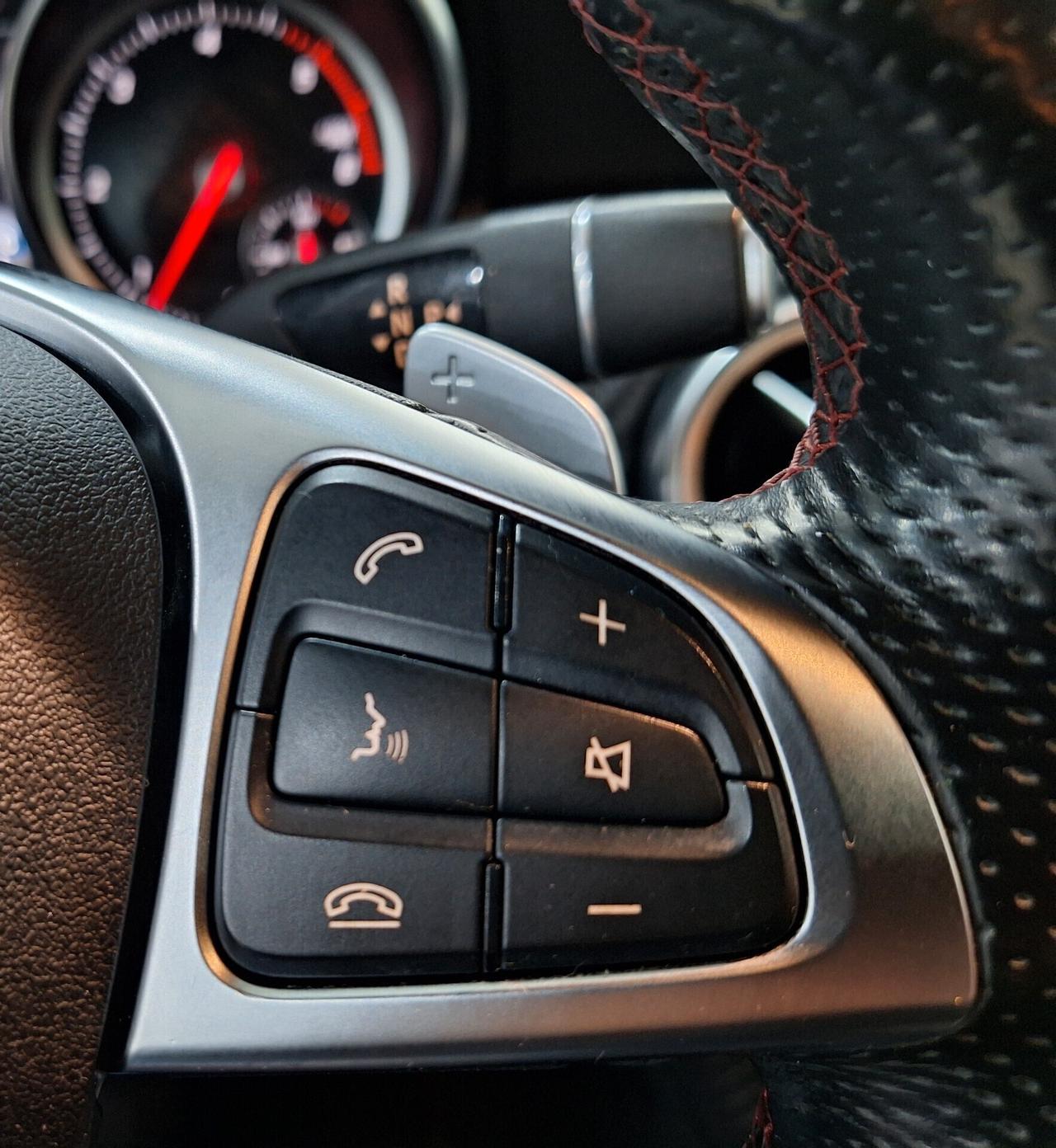 Mercedes A 200d AutPremiumPlus AMG Night Edition