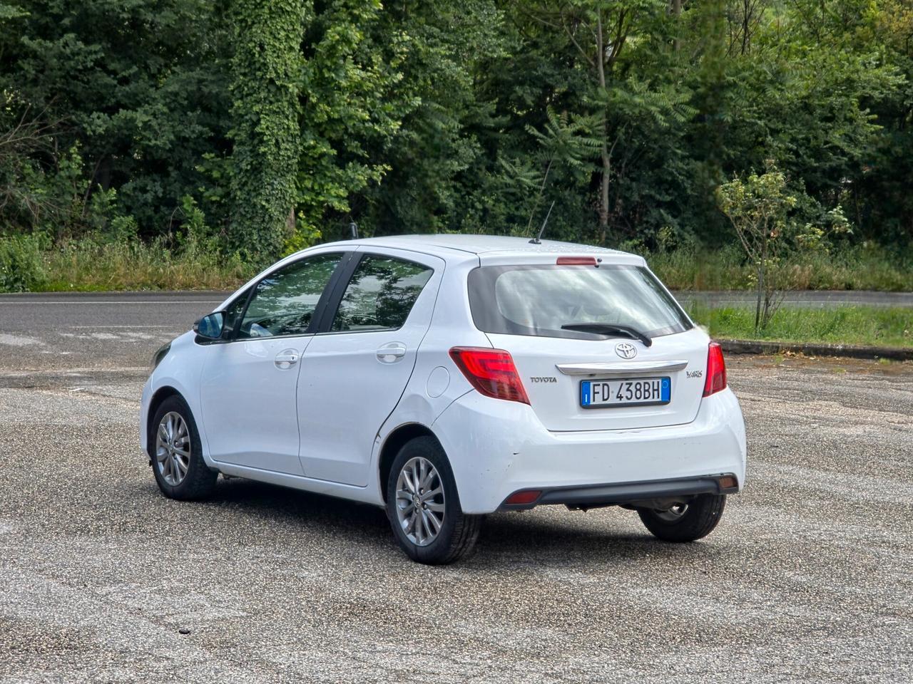 Toyota Yaris 1.0 5 porte Lounge CV-69 2016-E6B Manuale NEO