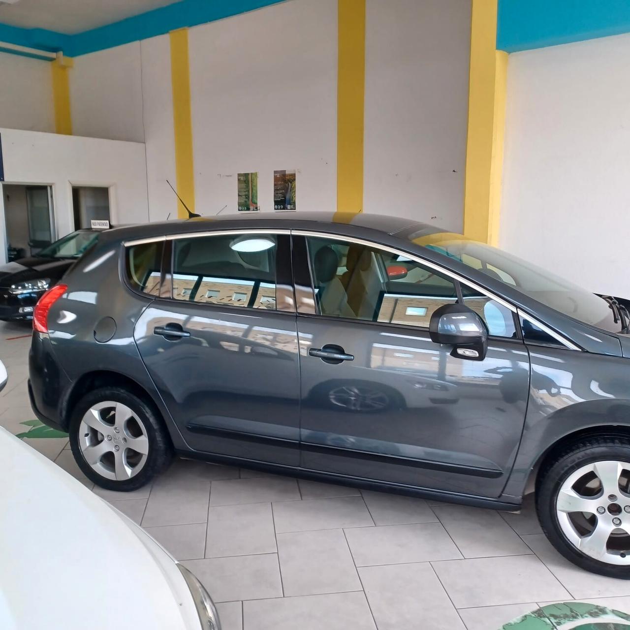 SPAZIOSA IDEALE PER FAMIGLIE 3008 1.6 HDI