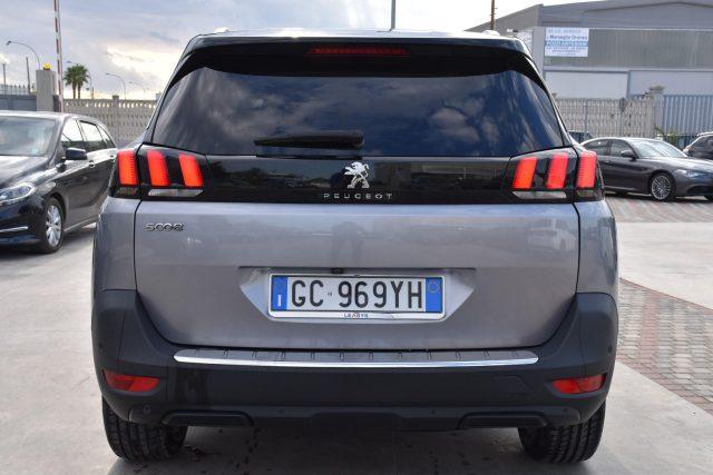 PEUGEOT 5008 BlueHDi 130 S&S EAT8 Crossway