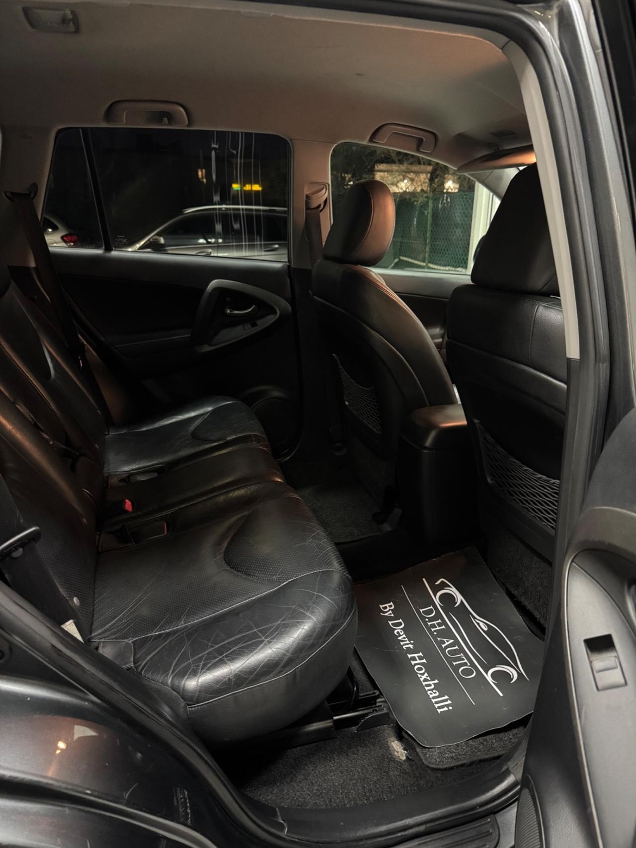 Toyota RAV 4 RAV4 2.2 D-4D 150 CV DPF Exclusive