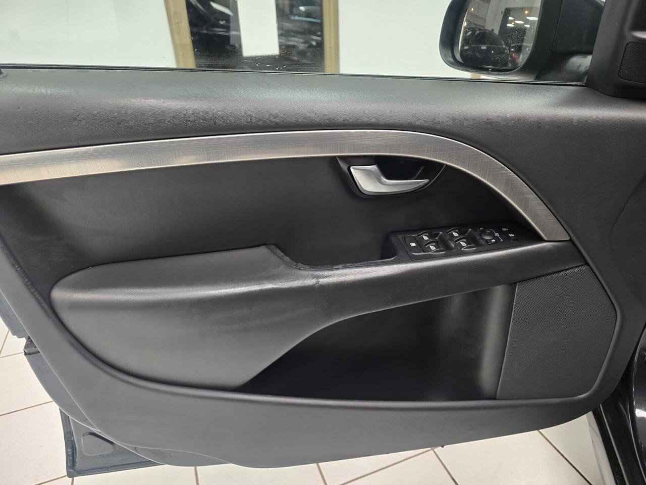 Volvo V70 2.4 d5 185 cv Momentum