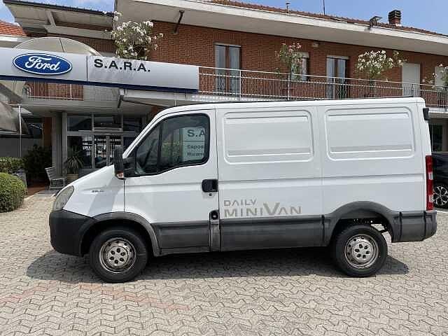 Iveco Daily 35S12 2.3 Hpi PC Cabinato