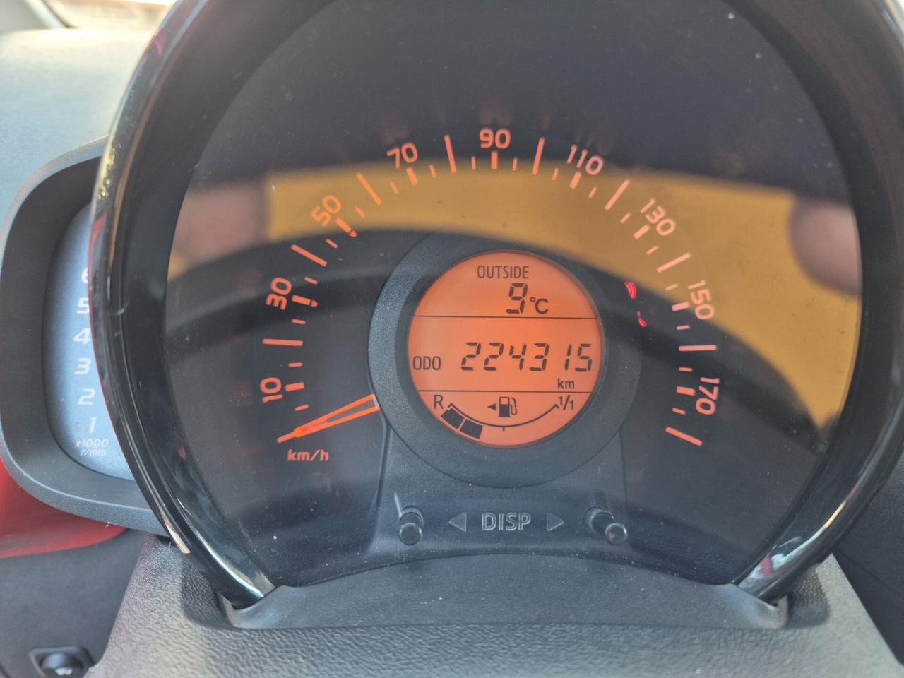 Toyota Aygo 1.0 VVT-i 69 CV 5 porte x-play