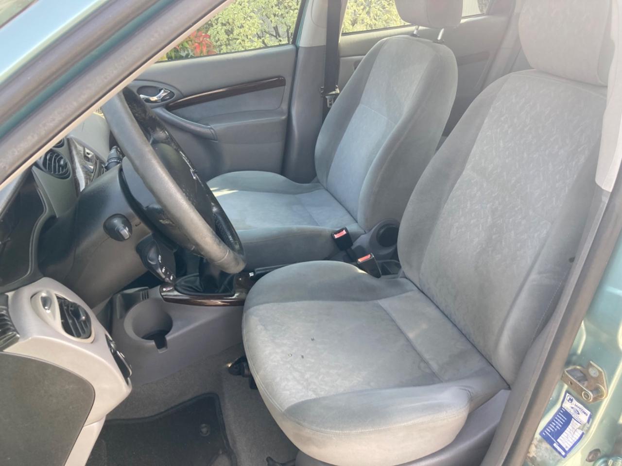 FORD FOCUS 5 PORTE (KM 132.305) DA VETRINA