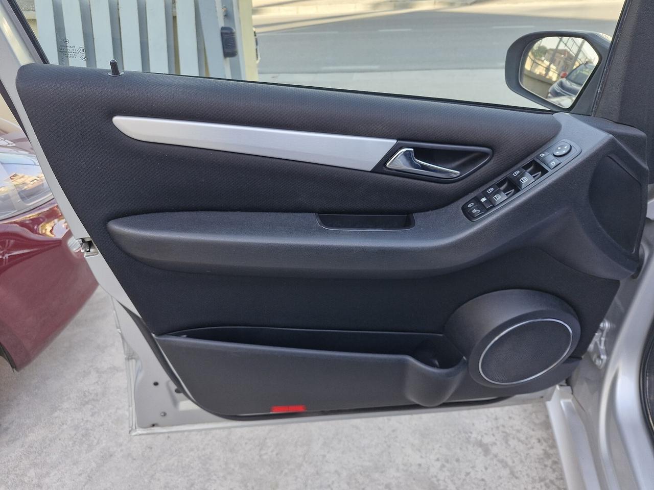 MERCEDES CLASSE B180 2.0 CDI SPORT AUTOMATICA