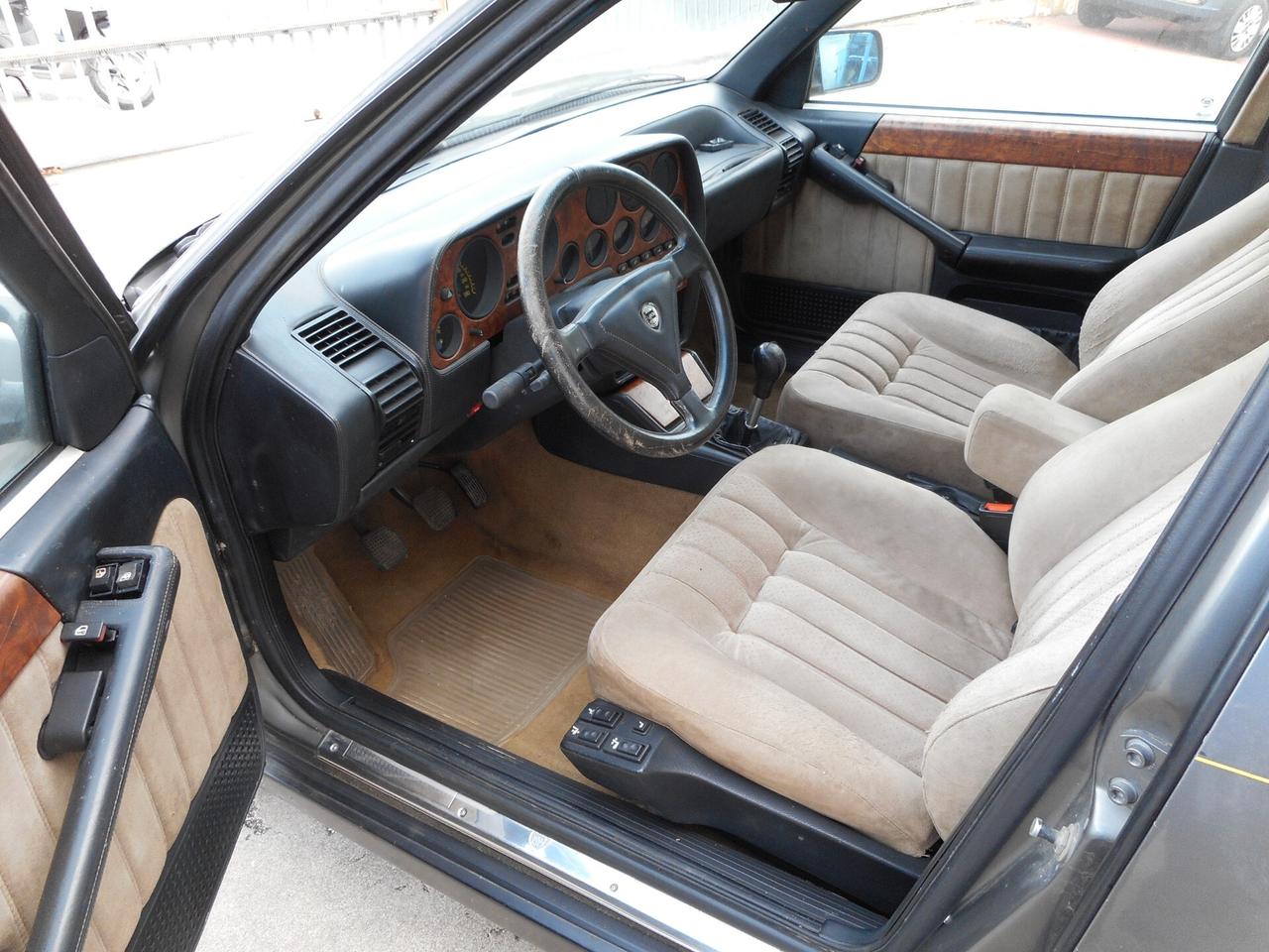 Lancia Thema 8.32 Ferrari