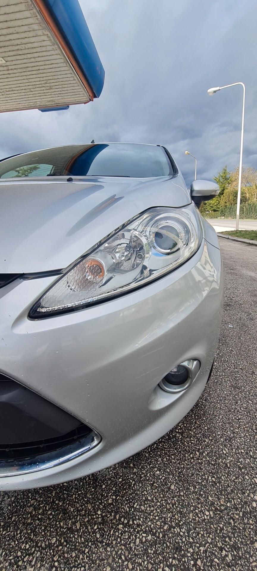 Ford Fiesta Neo patentati