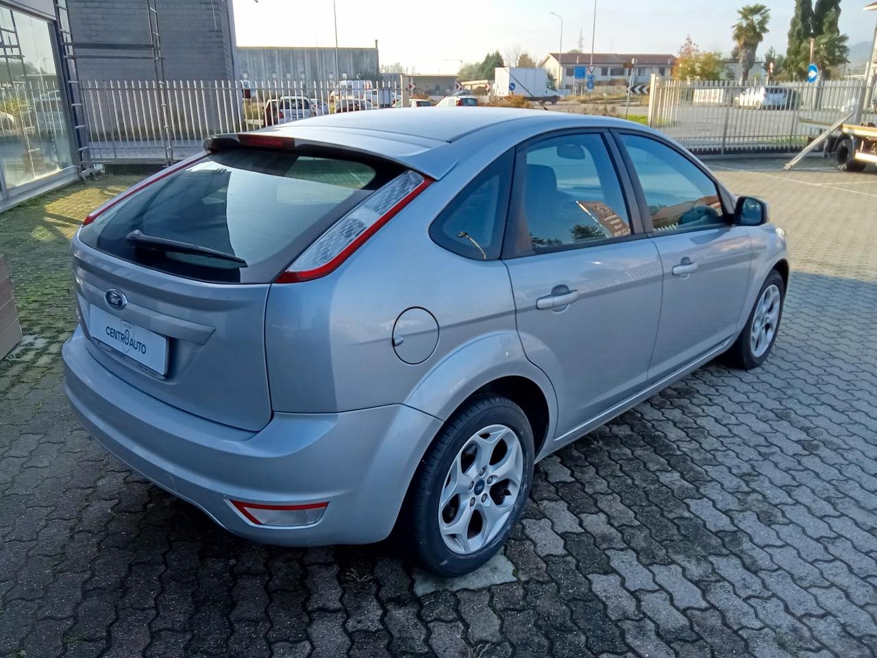 Ford Focus 1.6 (115CV) 5p. Bz.- GPL Ikon