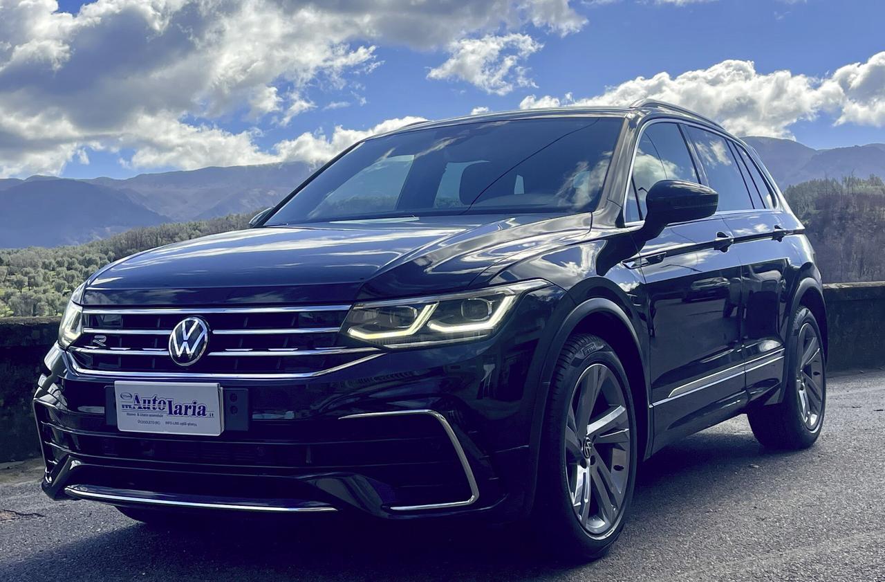 Volkswagen Tiguan 2.0 TDI 150 CV SCR DSG R-Line Fari IQ.LIGHT LED MATRIX--Digital Cockpit Pro 10,25", Navi