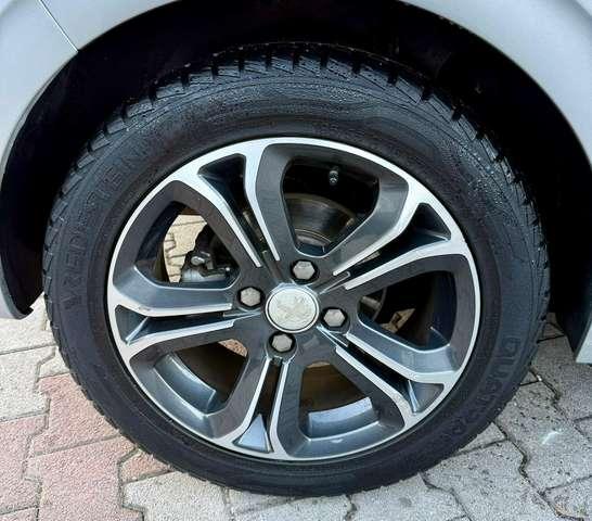 Peugeot 208 5p 1.6 vti 16v Allure