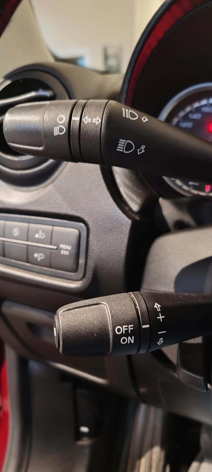 Alfa Romeo MiTo 1.4 105 CV M.air S&S Distinctive Sport Pack