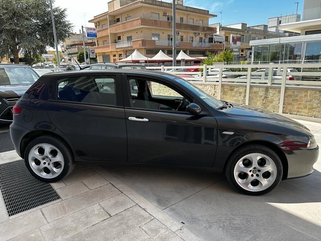 Alfa Romeo 147 1.9 JTD Distinctive - 2005