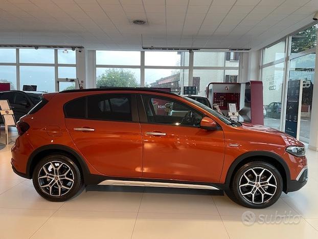 FIAT Tipo Hatchback My23 1.5 Hybrid130cv Dc N66648