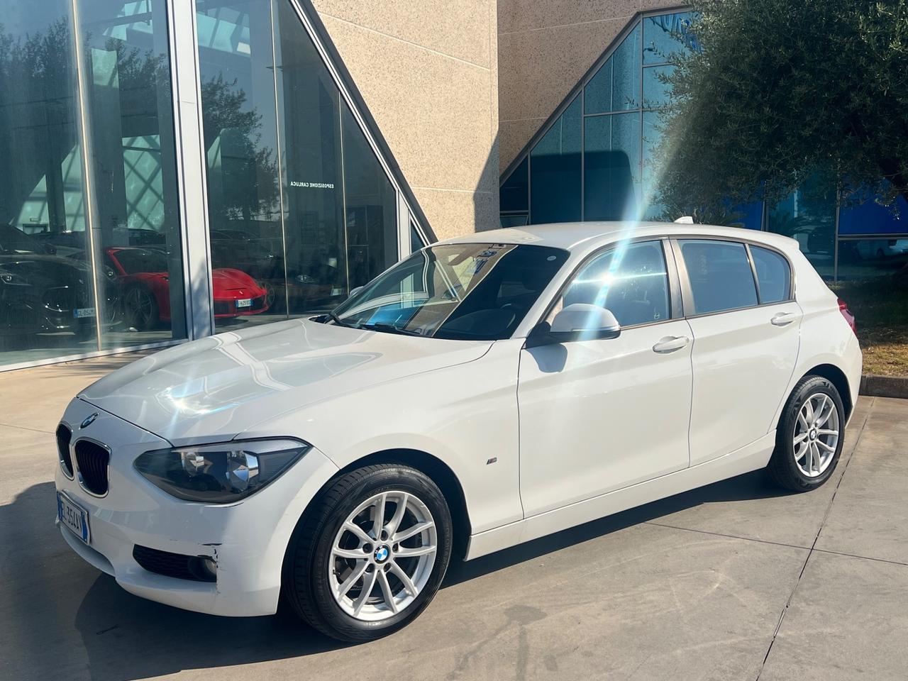 Bmw 116d 5p. Urban 2.0 116CV