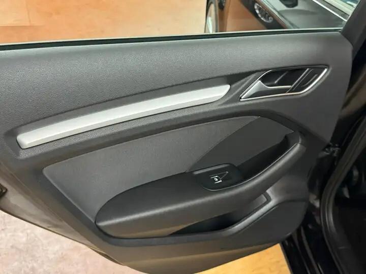 Audi A3 SPB 1.6 TDI clean diesel S tronic Business