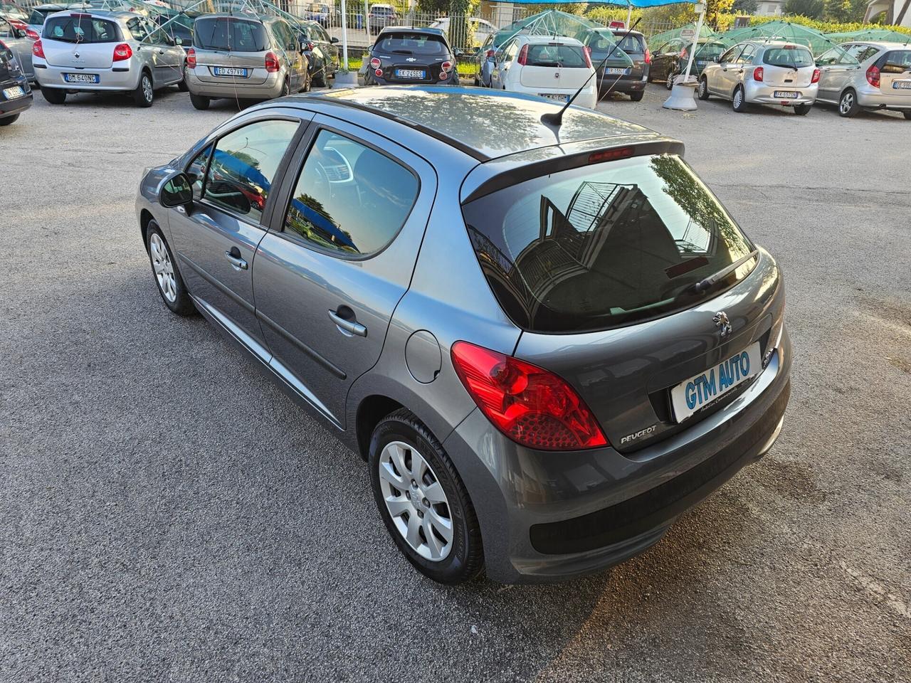 Peugeot 207 1.4 8V 75CV 5p. GPL
