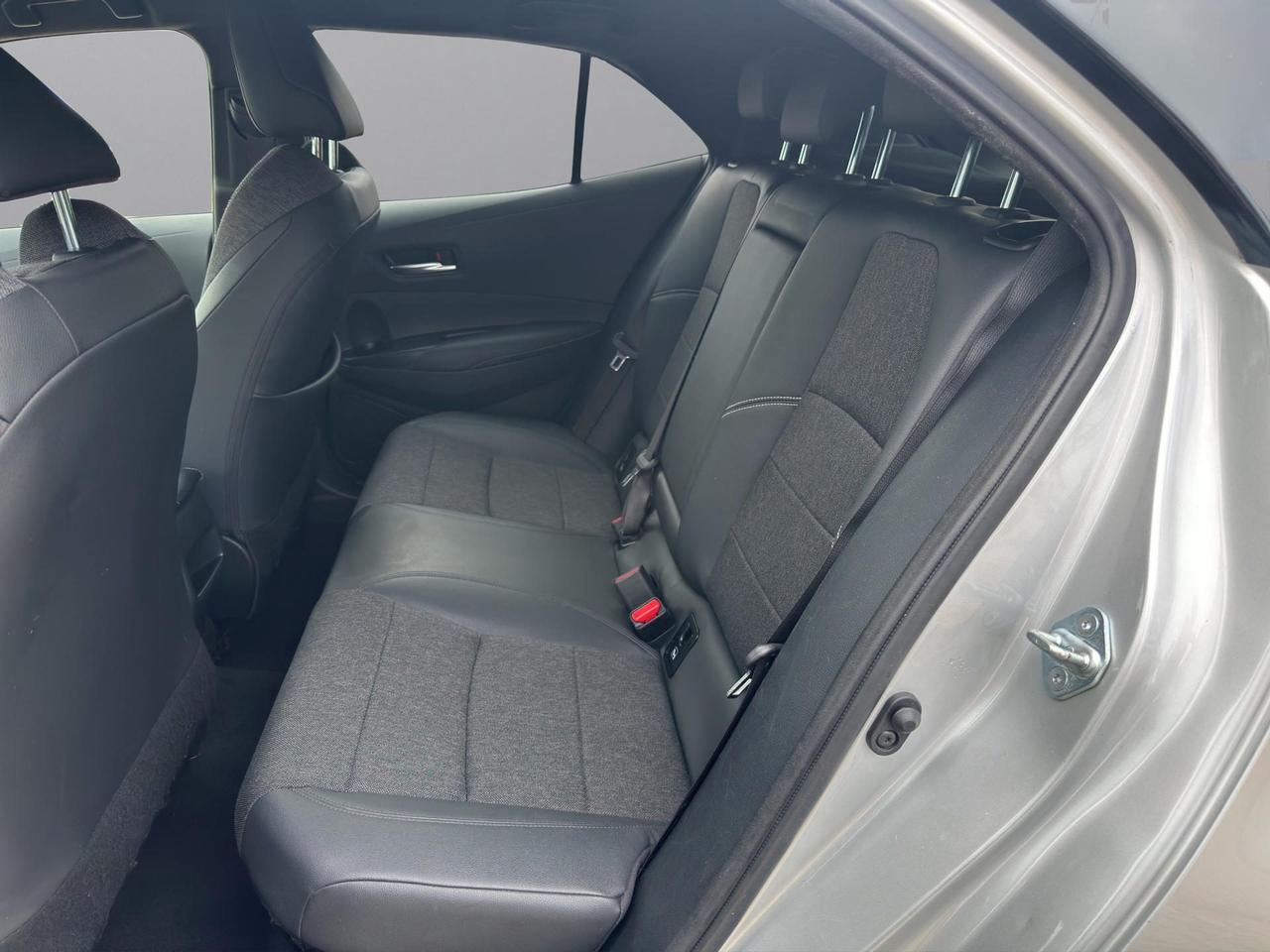 Toyota Corolla 1.8h Style cvt