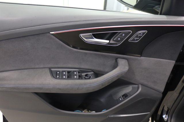 AUDI RS Q8 TFSI V8 quattro tiptronic Performance