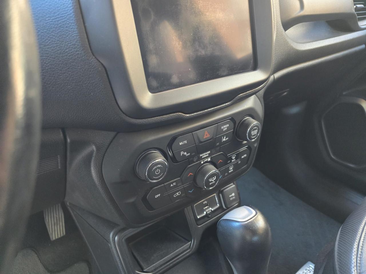 Jeep Renegade 1.3 T4 DDCT S