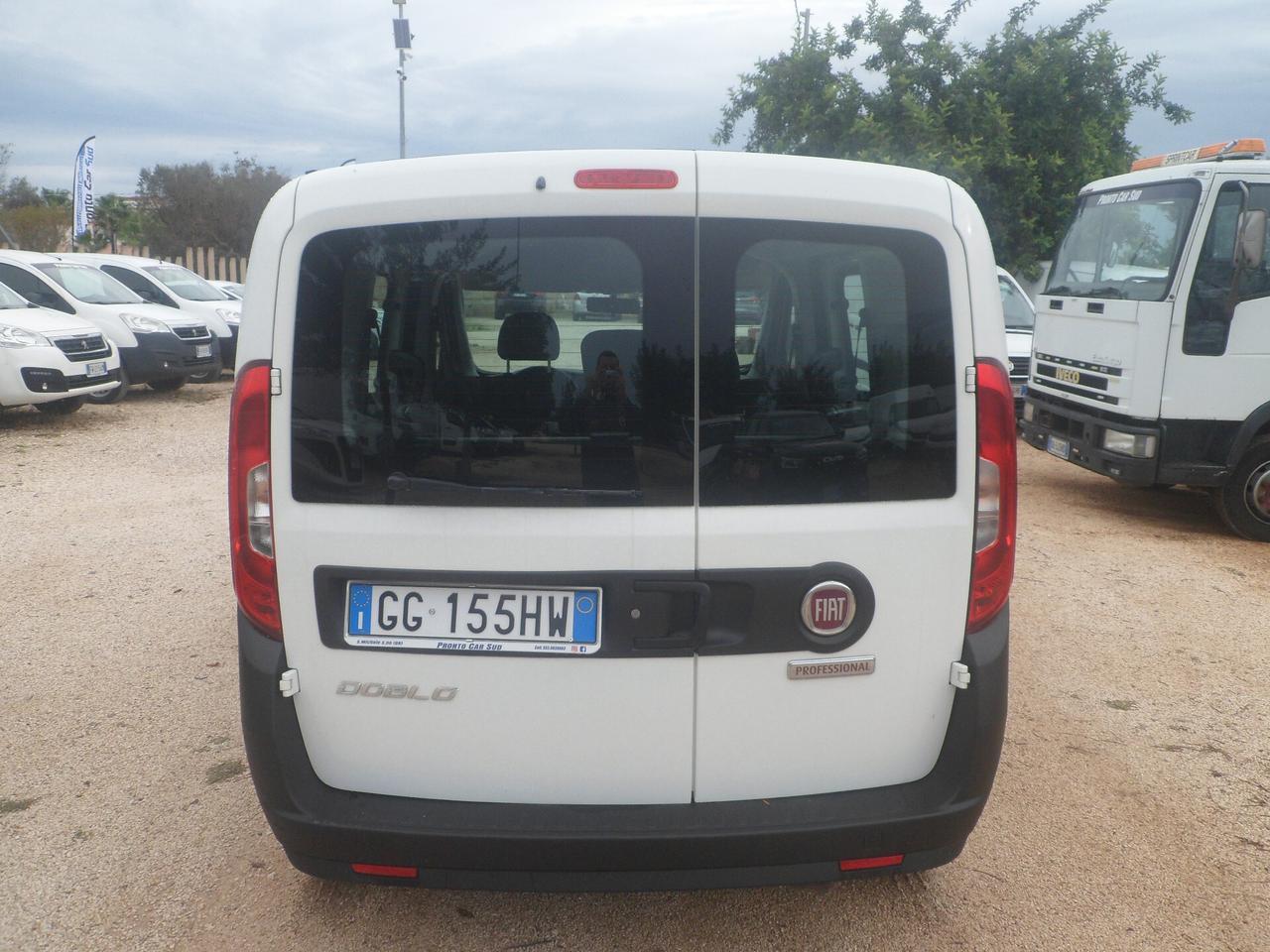 Fiat Doblo 5 posti autocarro