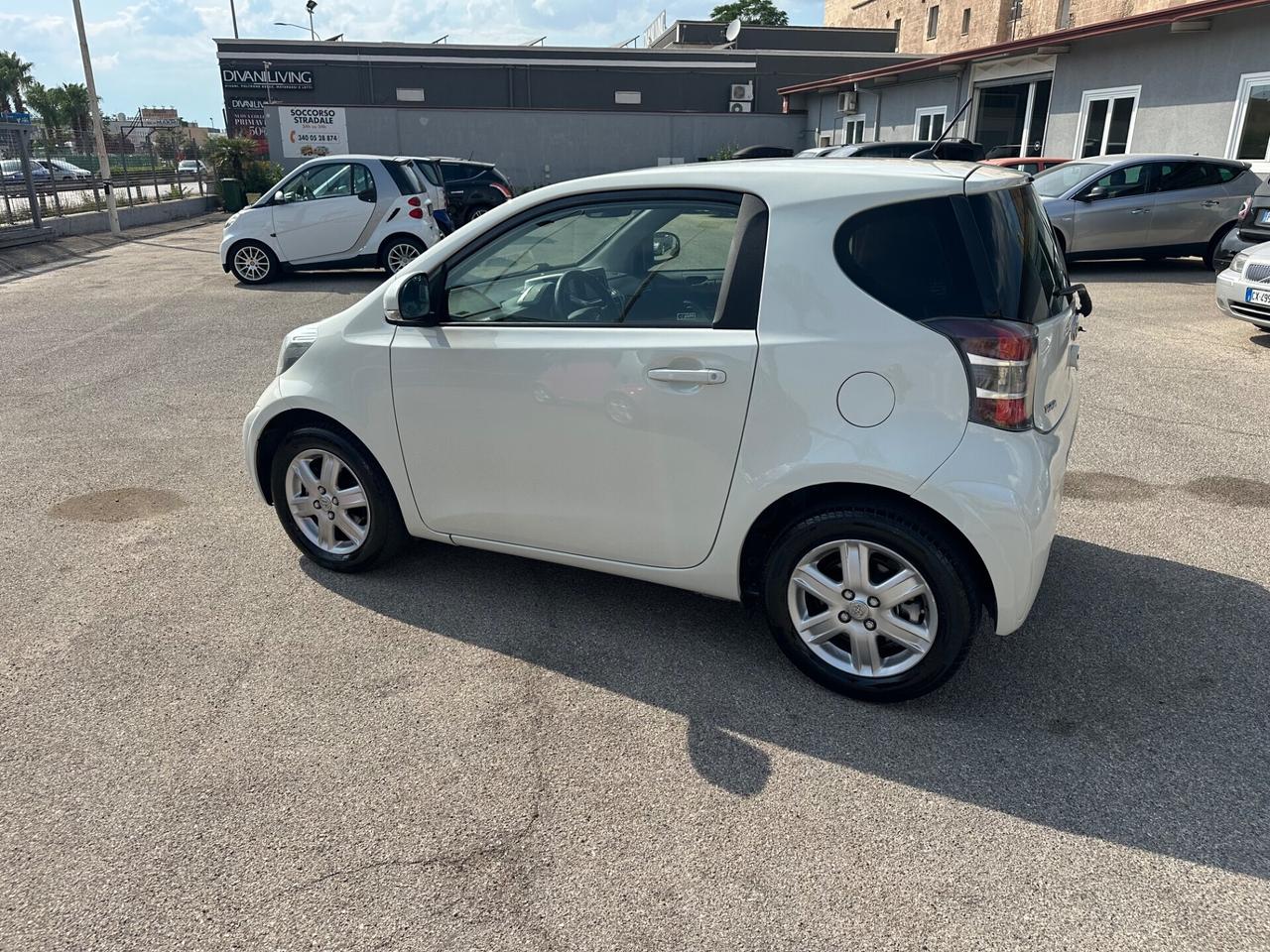 Toyota iQ 1.0