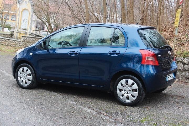 Toyota Yaris 1.0 5 porte Sol 89.000KM CLIMA NEOPATENTATI RADIO CD