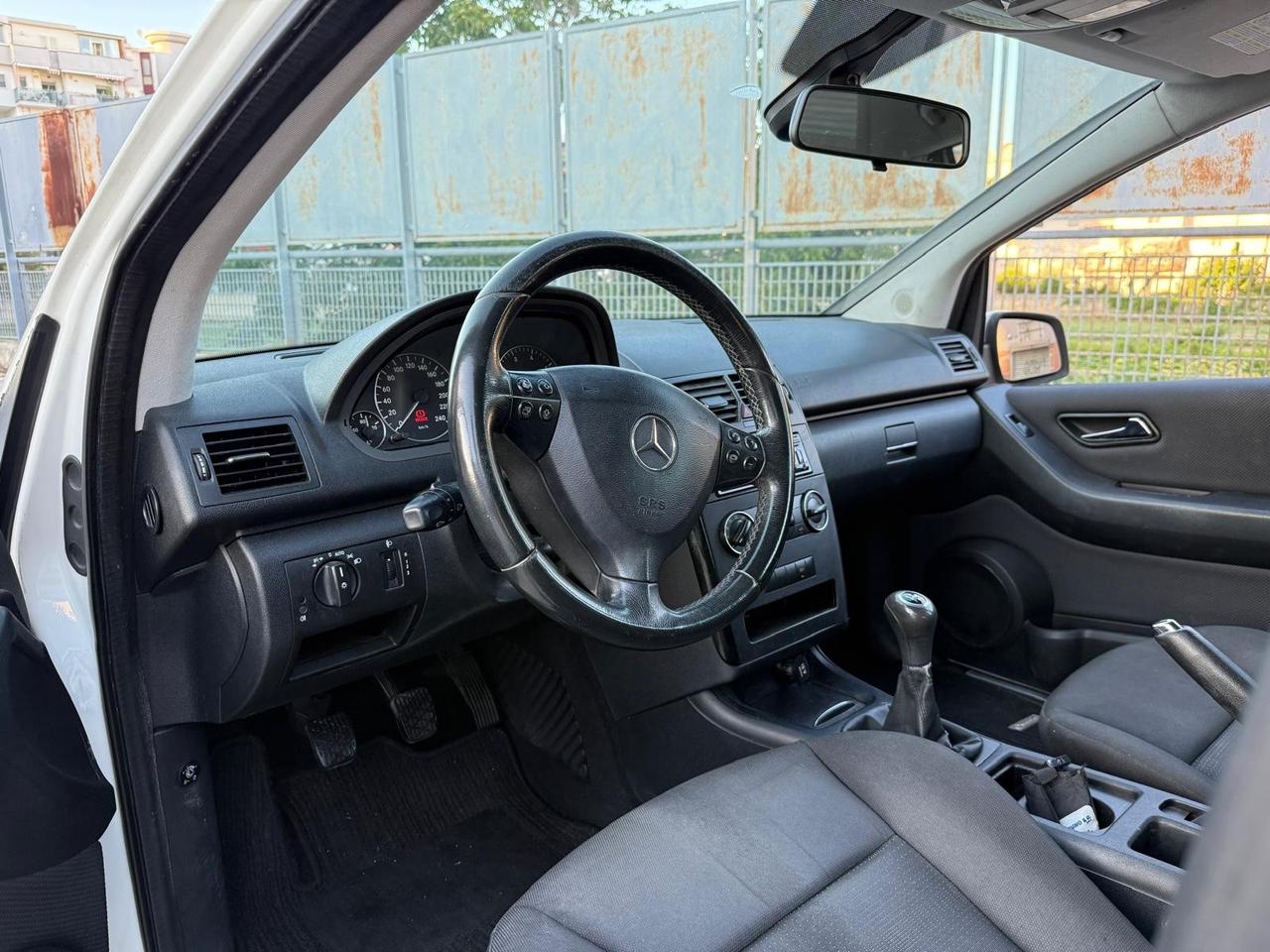 Mercedes-benz A 160 Avantgarde GPL CON 200MILA KM