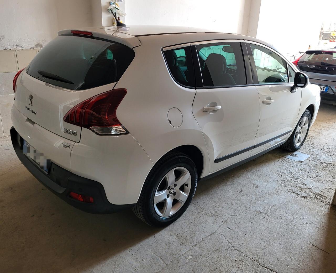 Peugeot 3008 BlueHDi 120 S&S Business