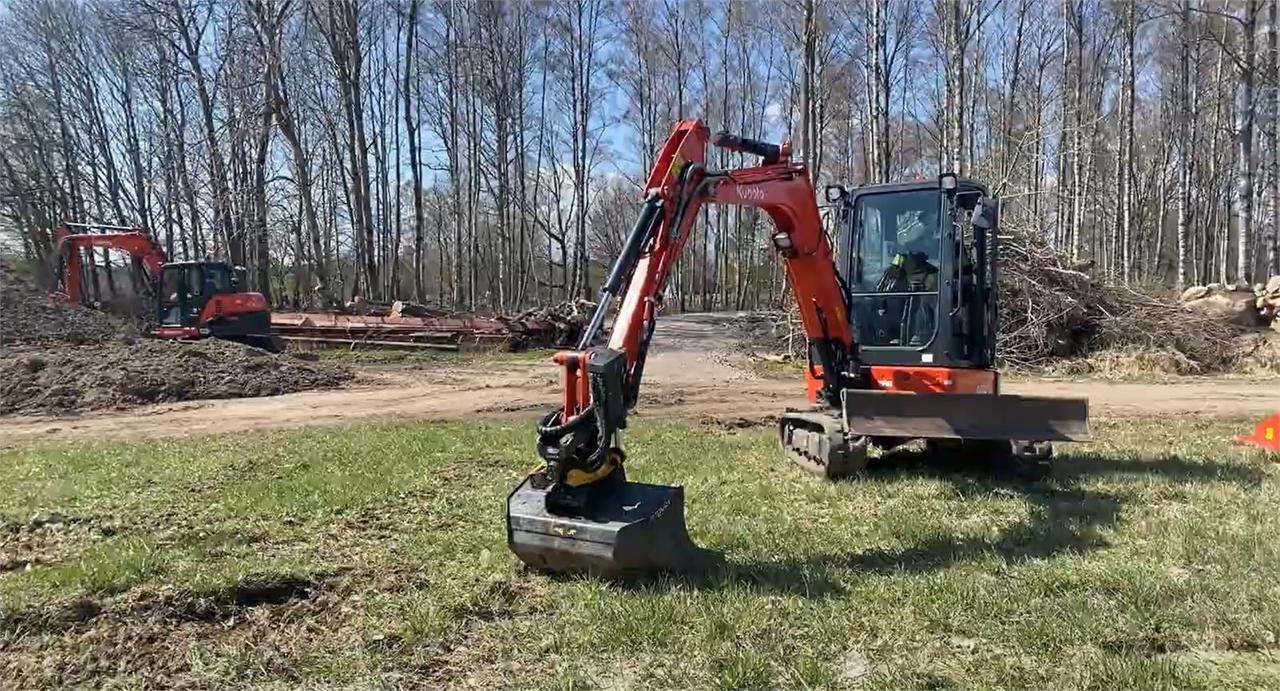 Kubota U36-4  ,