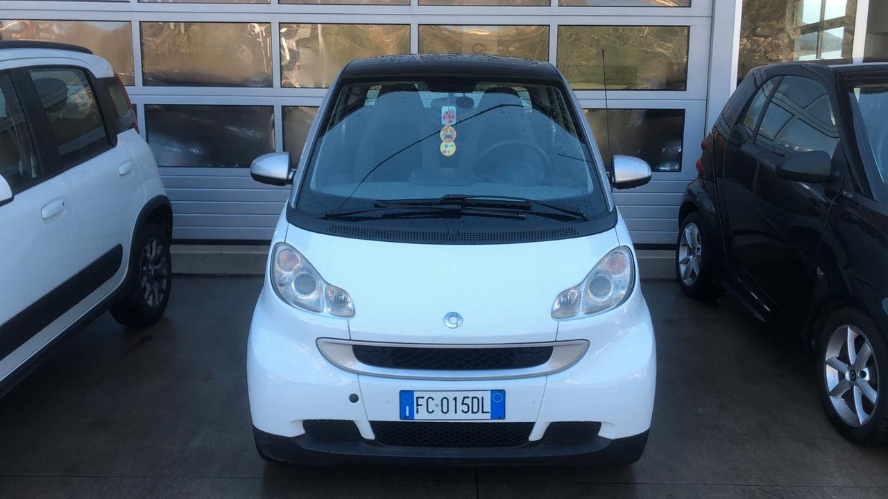 Smart ForTwo 1000 45 kW MHD coupé pure NEOPATENTATI