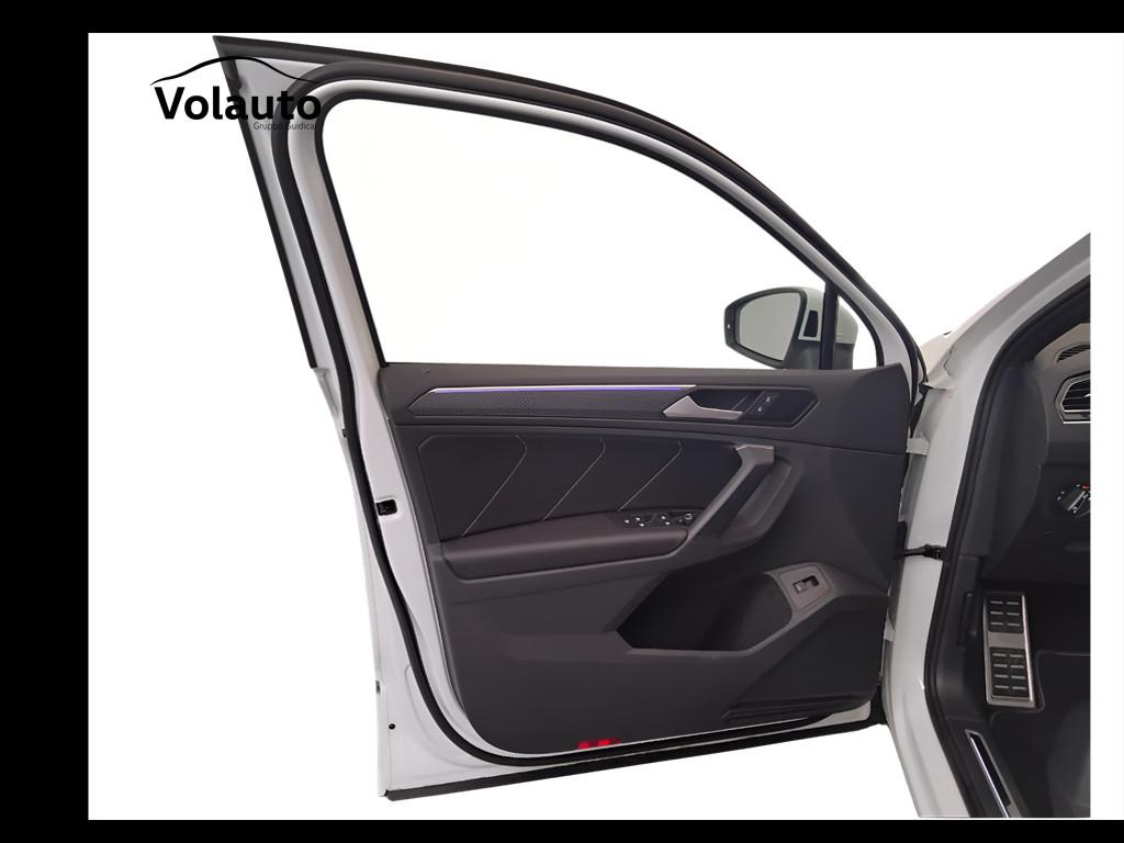 VOLKSWAGEN Tiguan II 2021 - Tiguan 1.5 tsi R-Line 150cv dsg