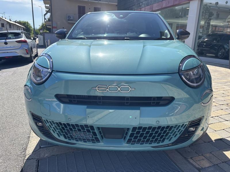 Fiat 600 1.2 hybrid La Prima 110cv auto LED-NAVI-18"