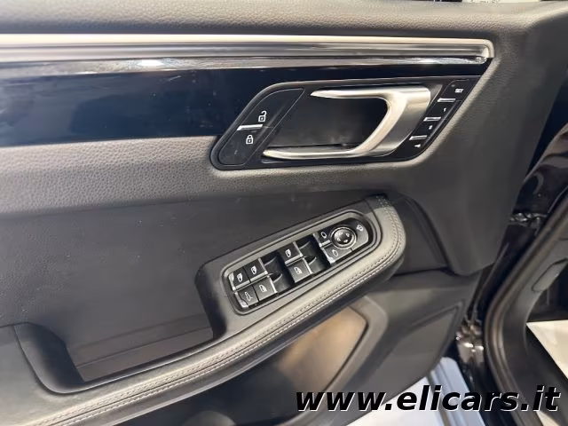 PORSCHE Macan 3.0 S