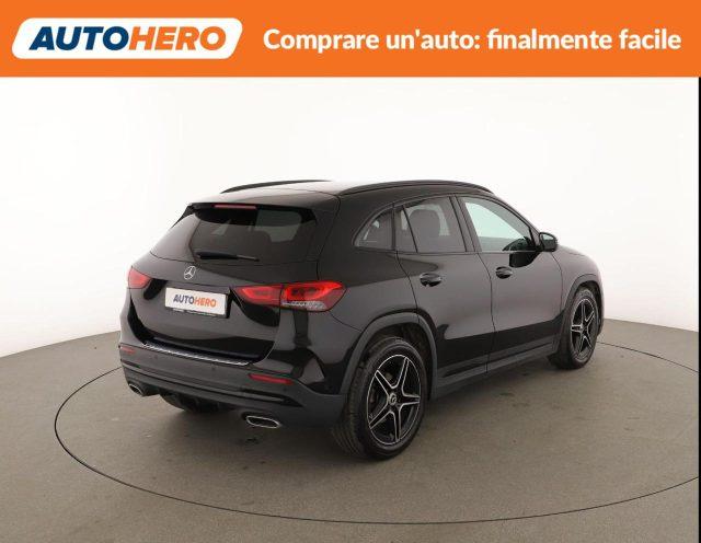 MERCEDES-BENZ GLA 180 d Automatic Premium
