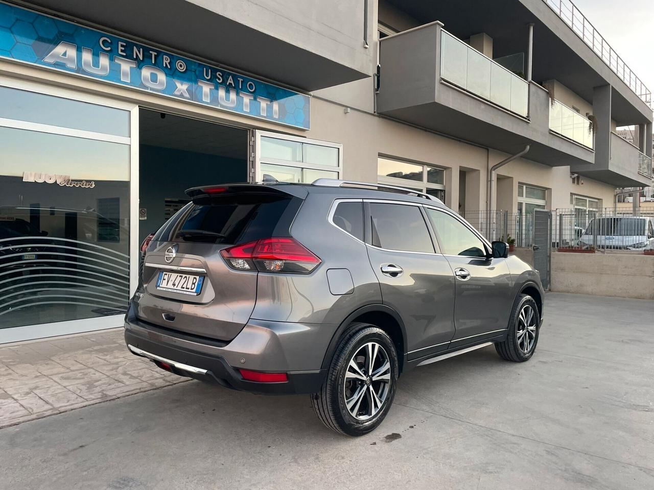 Nissan X-Trail dCi 4WD inserimento manuale