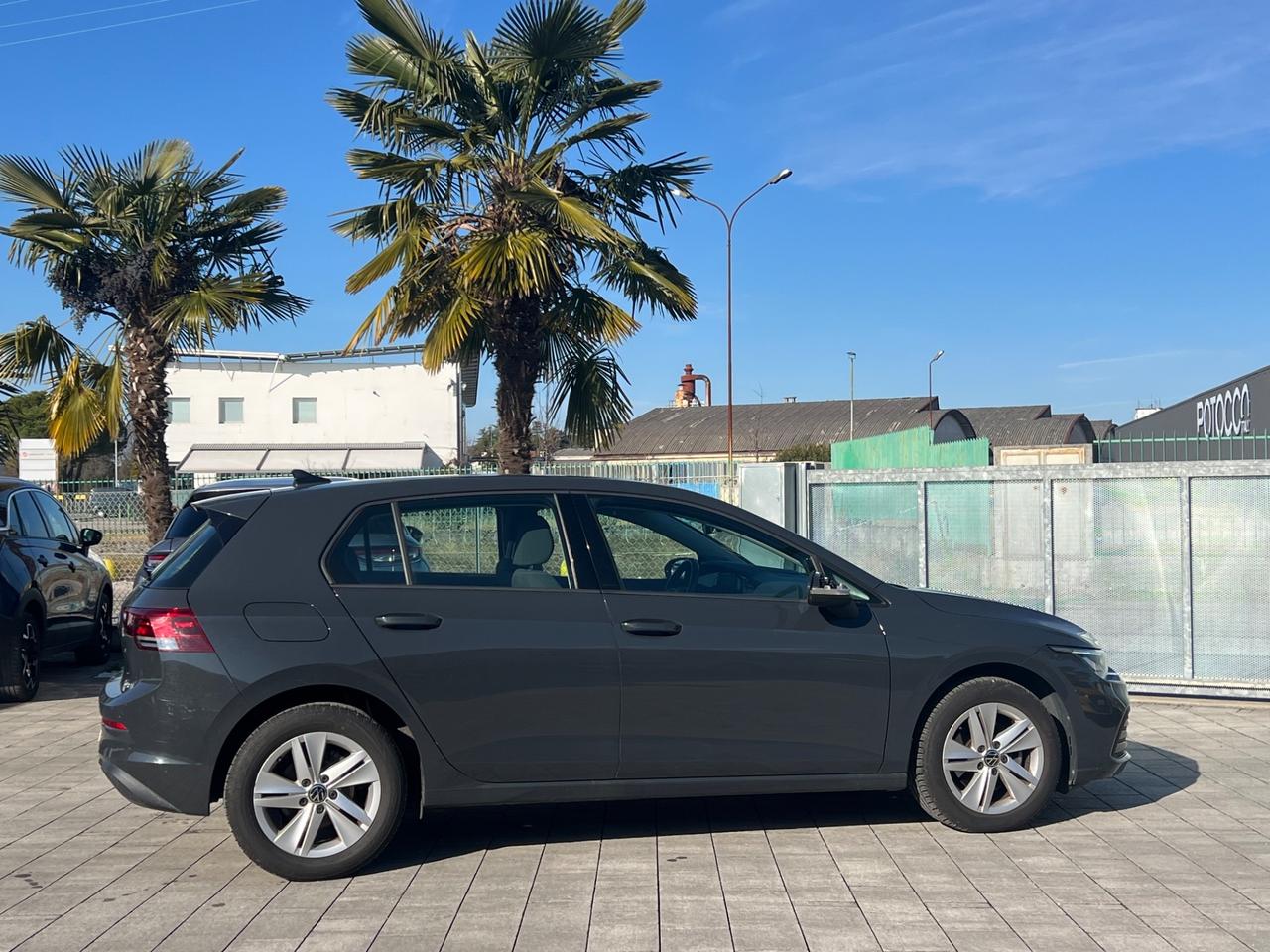 Volkswagen Golf 1.0 TSI EVO Life FINANZIABILE