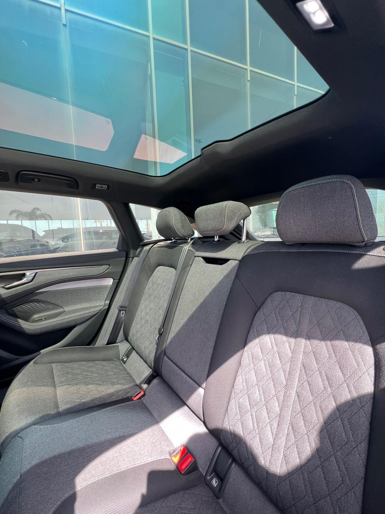 Audi A6 Avant TDI 204Cv S tronic quattro line edition possibilità noleggio no scoring