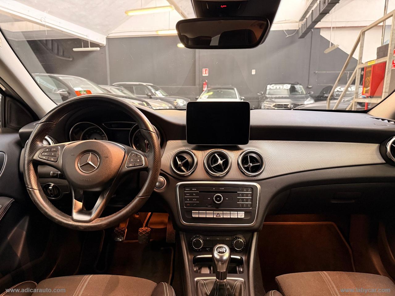 MERCEDES-BENZ GLA 180
