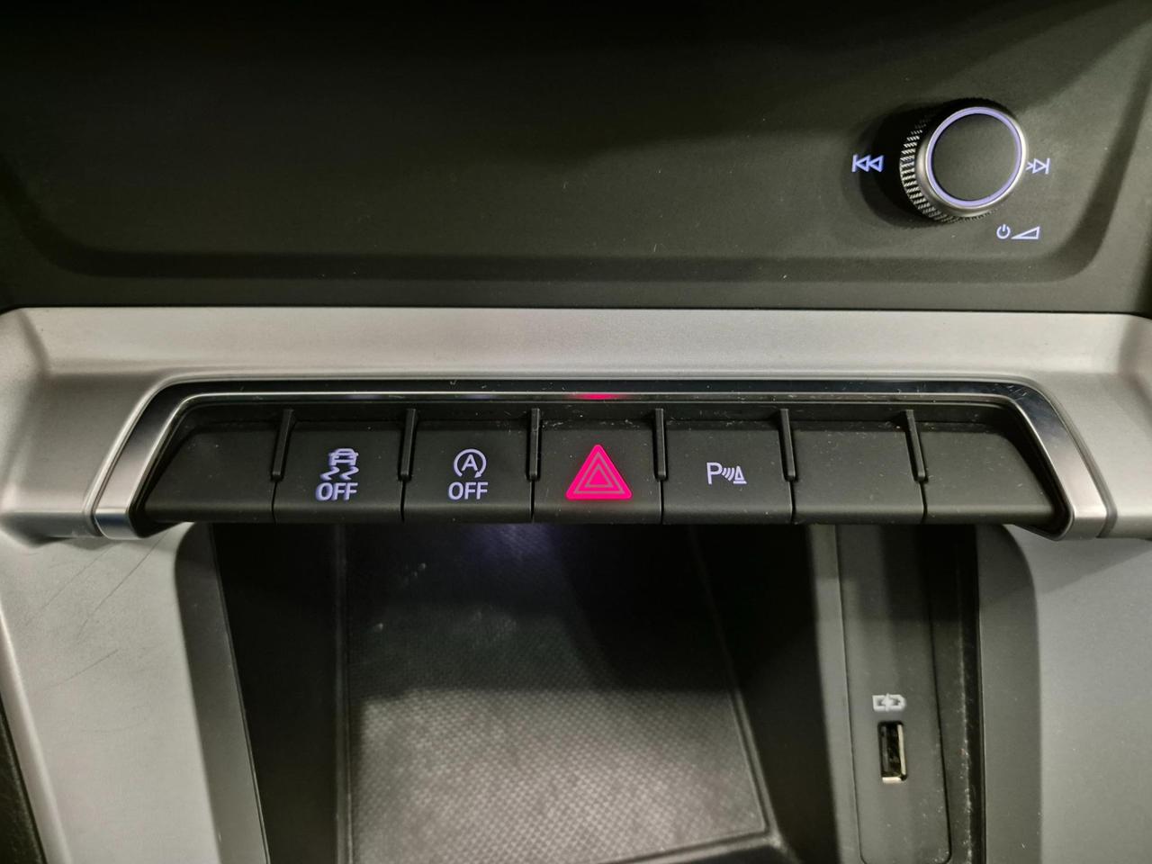 Audi Q3 35 2.0 tdi Business s-tronic - Cruise/Lim - Sens. Park.