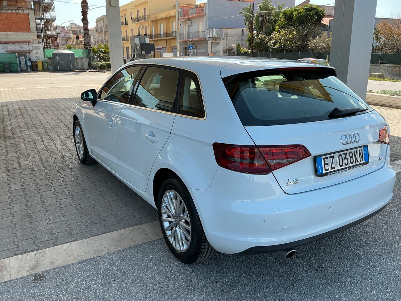 Audi A3 1.6 TDI clean diesel Ambiente