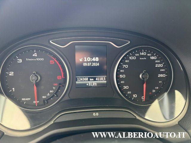 AUDI Q2 30 TDI Business S tronic