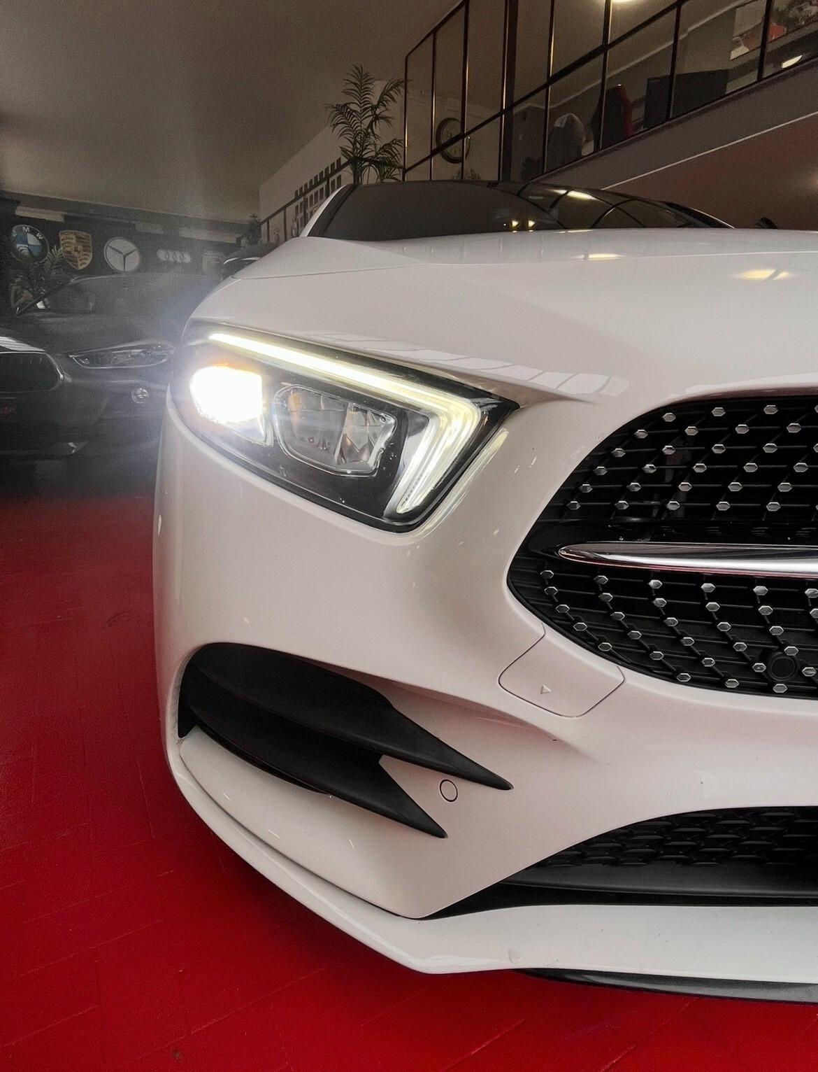 MERCEDES CLASSE A 1.6 TDI 116CV Sport Extra Cambio automatico Navi Cerchi AMG Pelle Alcantara allestimento AMG OK NEOPATENTATI