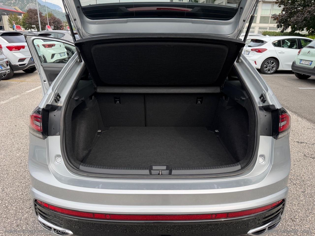 VOLKSWAGEN Taigo 1.0 TSI 110 CV R-Line