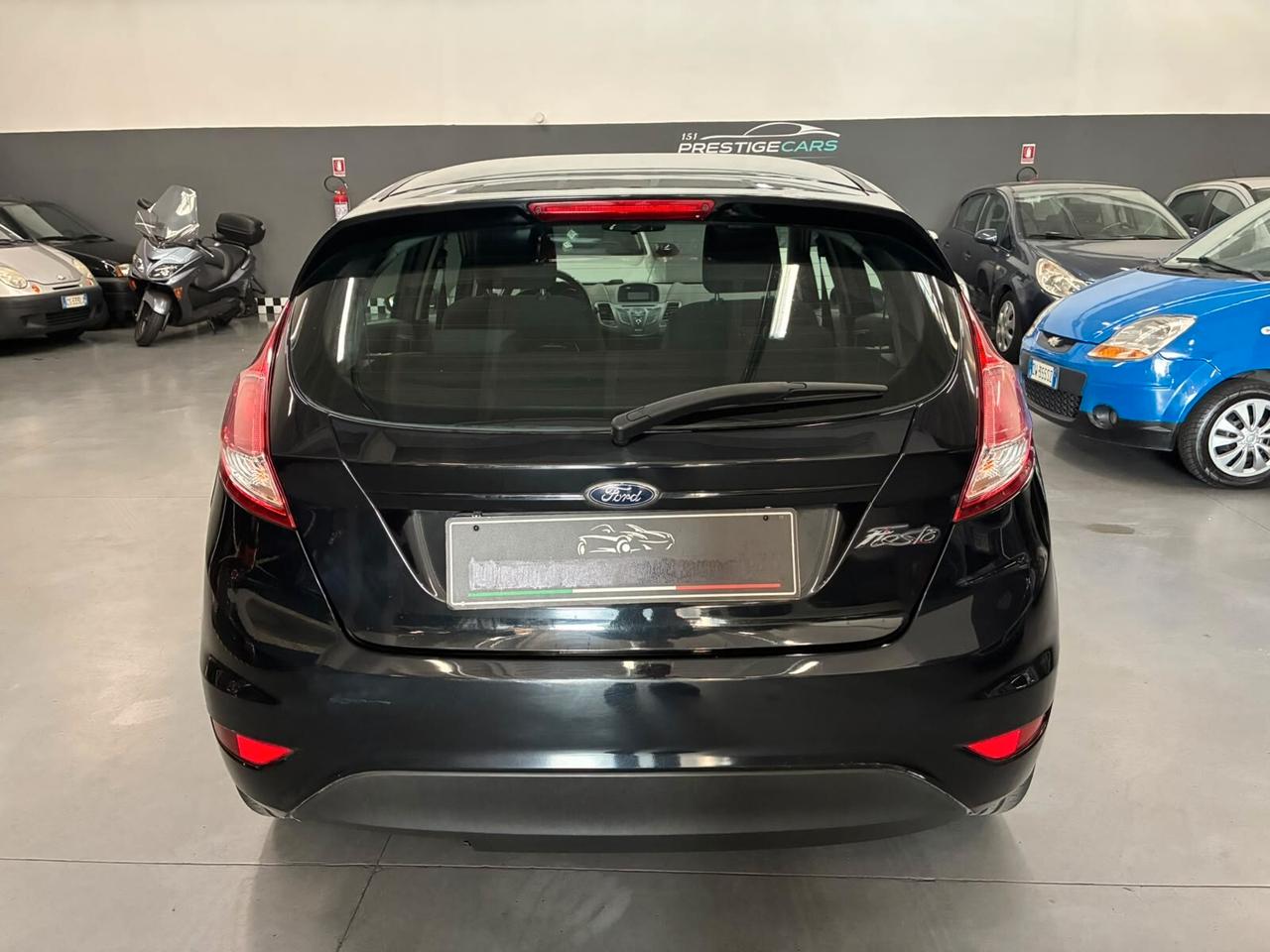 Ford Fiesta 1.2 60CV 5 porte Black & White Edition