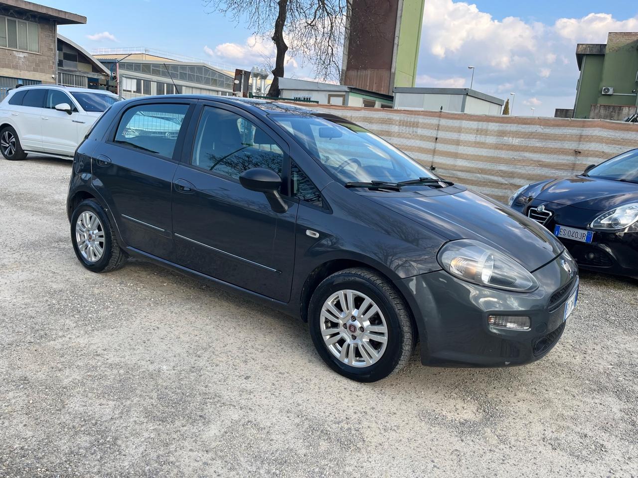 Fiat Punto 1.2 8V 5 porte Lounge 2015 123.000 km