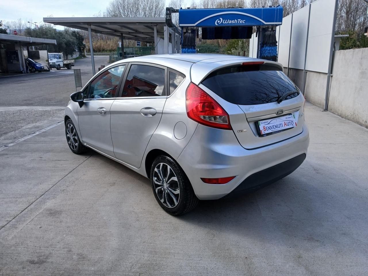 Ford Fiesta 1.4 TDCi 68CV 5 porte Titanium